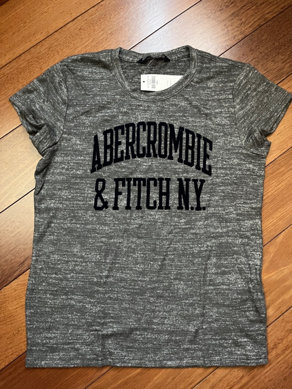 NWT Y2K Abercrombie Logo Tee